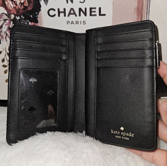 EUC KATE SPADE QUILTED NATALIA BIFOLD WALLET - Picture 6 of 11